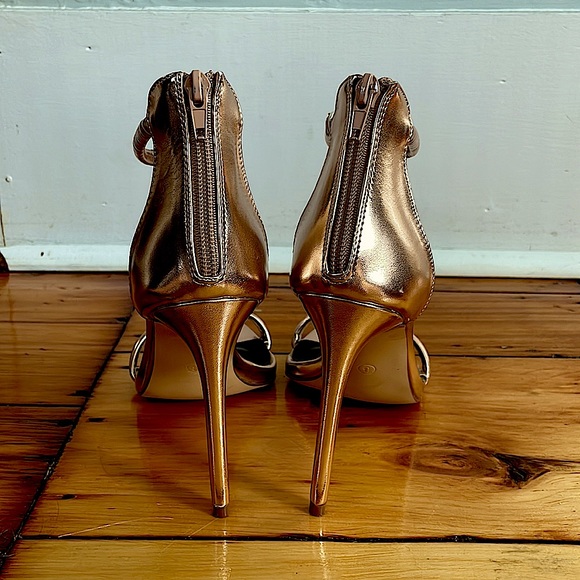 Lillian Gold Heeled Sandals Size 8 - Picture 4 of 5